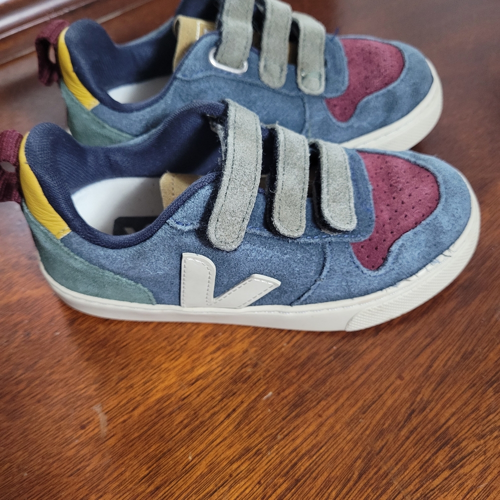 Veja Kids' Blue and Burgundy Velcro Sneakers
